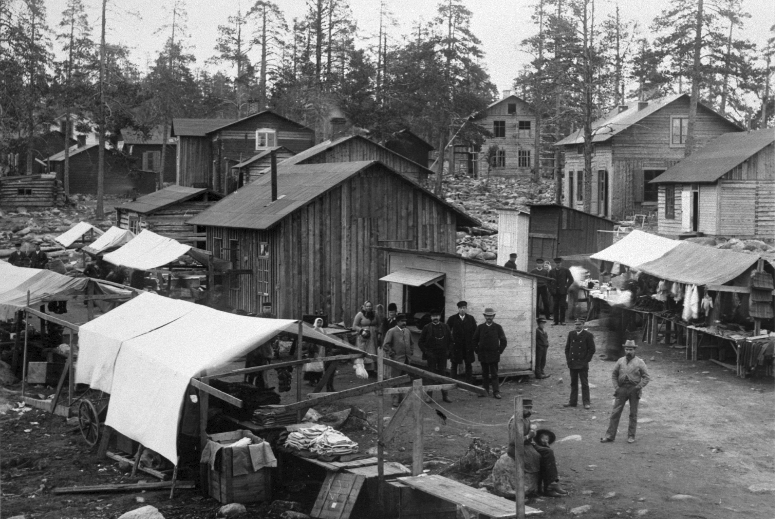 ' Torget vid Stenbacken i "Kåkstan" i Malmberget 1894. '