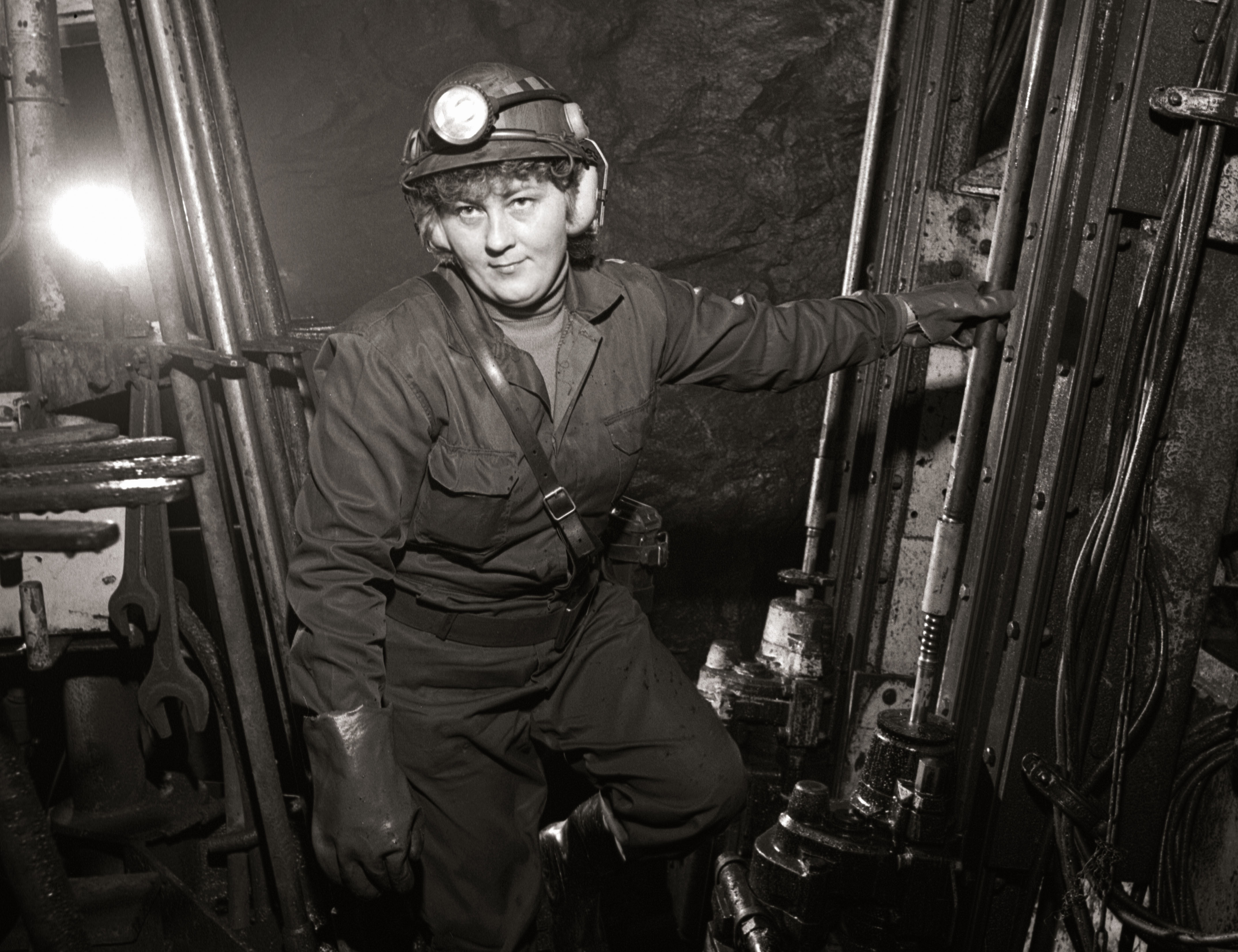 Ing-Marie Lundmark vid borrdon i LKABs gruva.